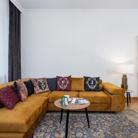 Luxurious & Unique Apartment Mickiewicza Cracow By Renters Prestige Kraków Exteriör bild