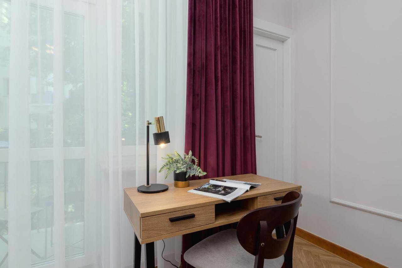 Luxurious & Unique Apartment Mickiewicza Cracow By Renters Prestige Kraków Exteriör bild
