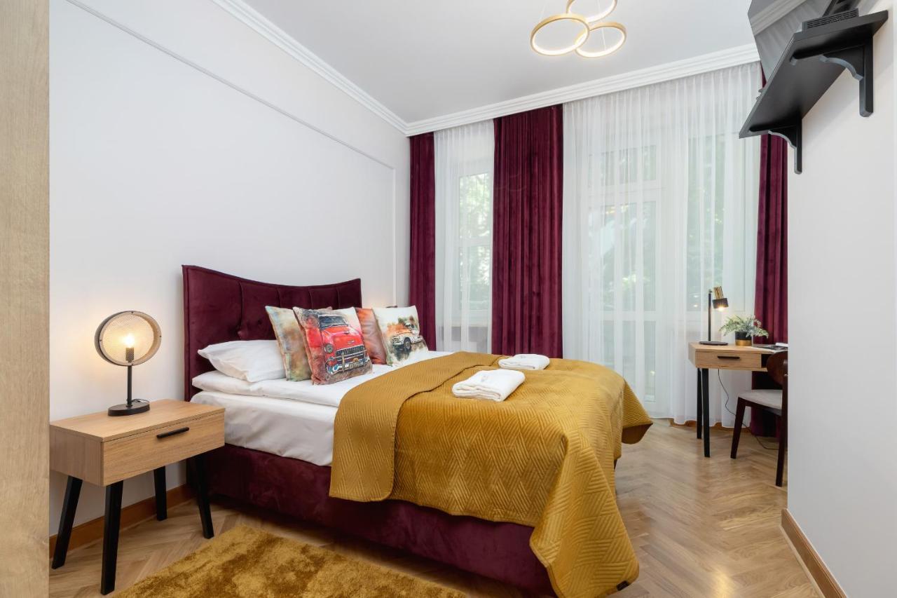 Luxurious & Unique Apartment Mickiewicza Cracow By Renters Prestige Kraków Exteriör bild