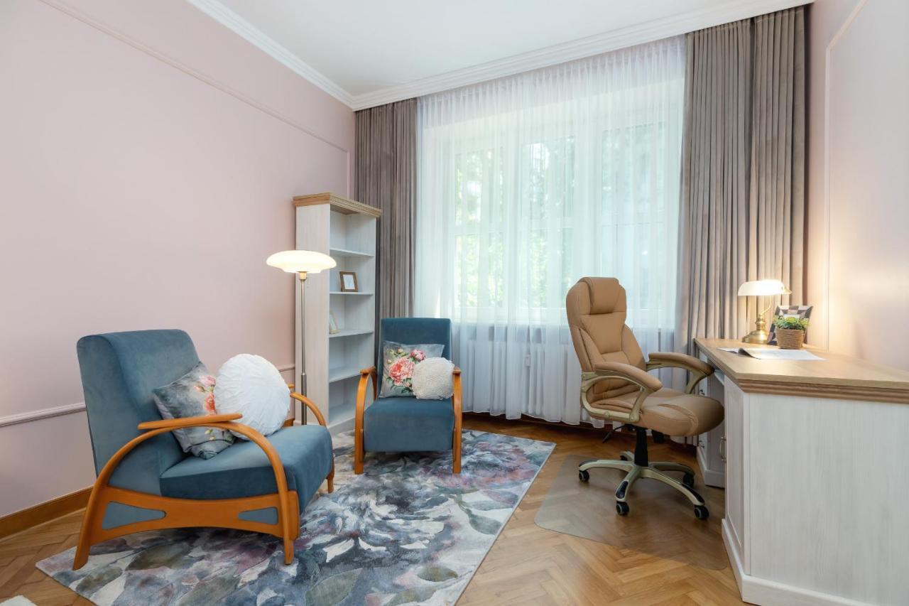 Luxurious & Unique Apartment Mickiewicza Cracow By Renters Prestige Kraków Exteriör bild