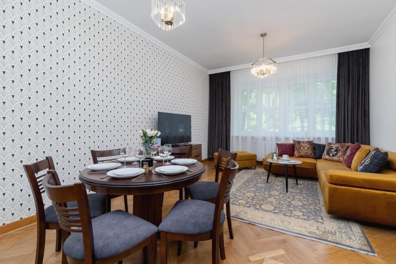 Luxurious & Unique Apartment Mickiewicza Cracow By Renters Prestige Kraków Exteriör bild